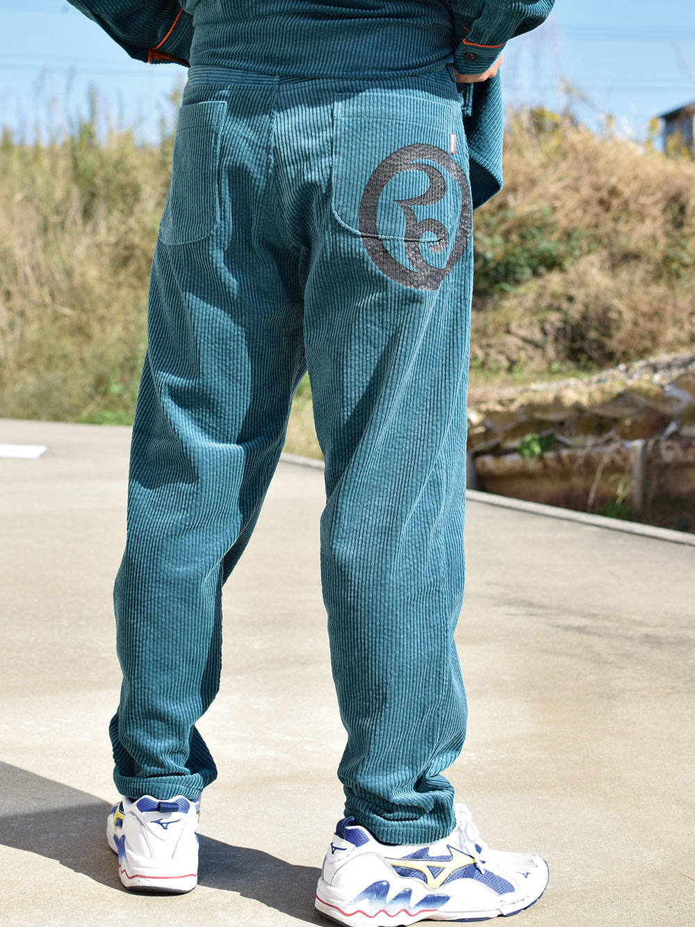 ROLLING CRADLE - TAPERED CORDUROY-PANTS | DOLL